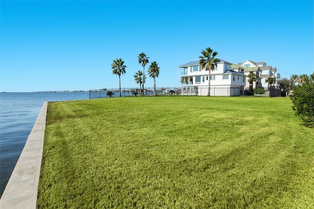 6319 Avenue L, Galveston, TX 77551