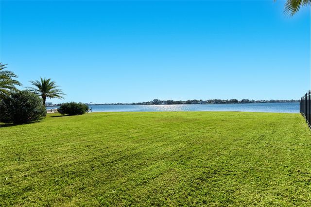 6319 Avenue L, Galveston, TX 77551