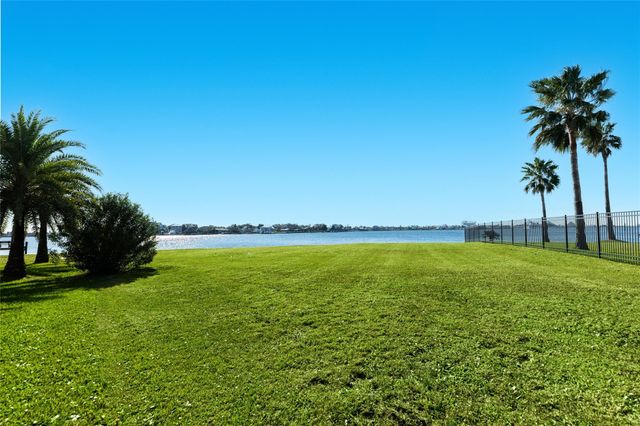 6319 Avenue L, Galveston, TX 77551