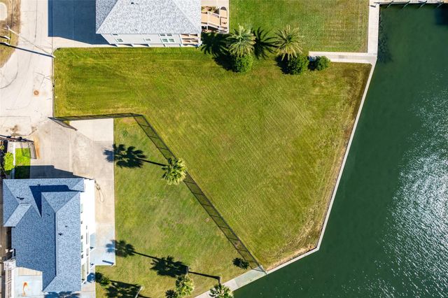 6319 Avenue L, Galveston, TX 77551