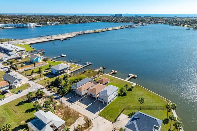 6319 Avenue L, Galveston, TX 77551