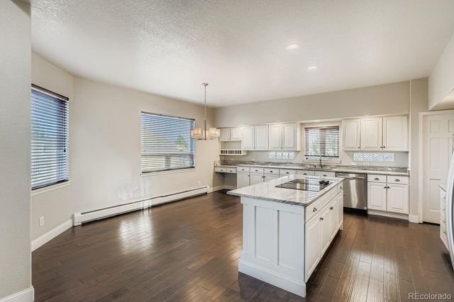 7832 W Oxford Circle, Lakewood, CO 80235