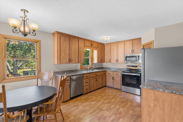 736 Lasso Lane, Eagan, MN 55123