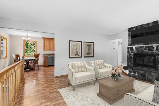 736 Lasso Lane, Eagan, MN 55123