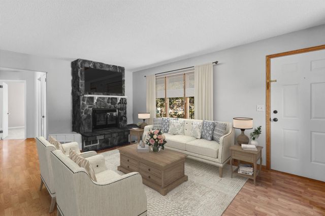 736 Lasso Lane, Eagan, MN 55123