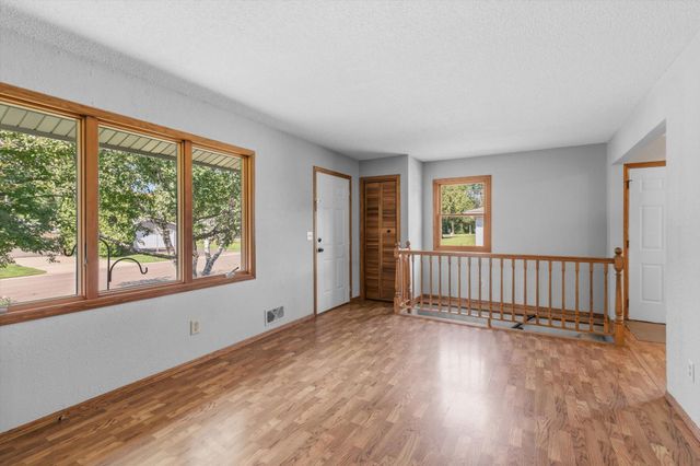 736 Lasso Lane, Eagan, MN 55123