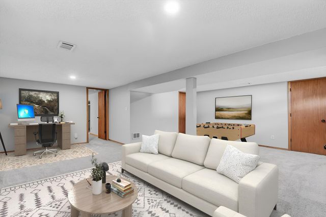 736 Lasso Lane, Eagan, MN 55123