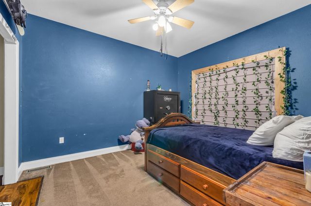 7825 Highway 11, Campobello, SC 29322