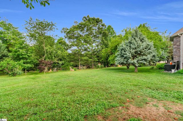 7825 Highway 11, Campobello, SC 29322