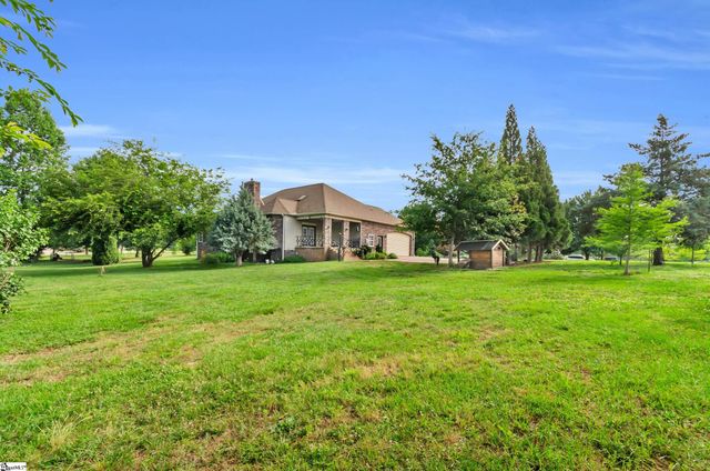 7825 Highway 11, Campobello, SC 29322