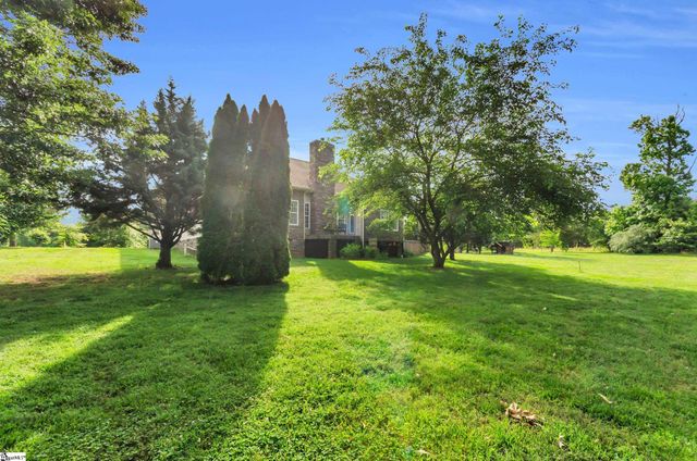 7825 Highway 11, Campobello, SC 29322