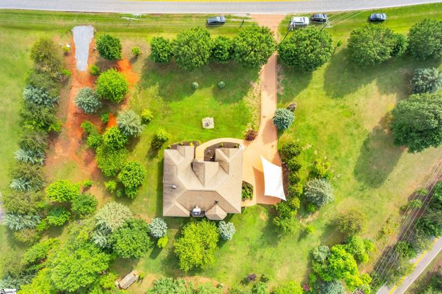 7825 Highway 11, Campobello, SC 29322