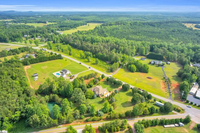 7825 Highway 11, Campobello, SC 29322