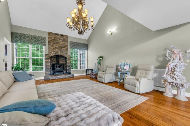 7825 Highway 11, Campobello, SC 29322