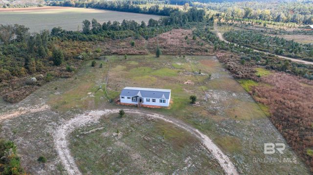 21990 Creekfront Drive, Robertsdale, AL 36567