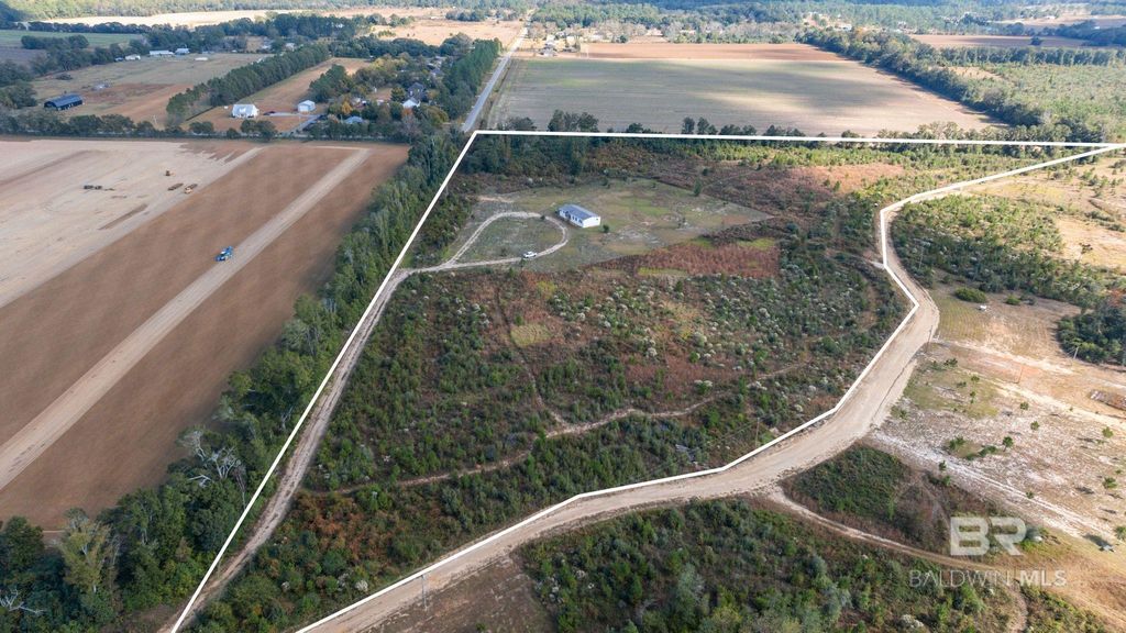 21990 Creekfront Drive, Robertsdale, AL 36567