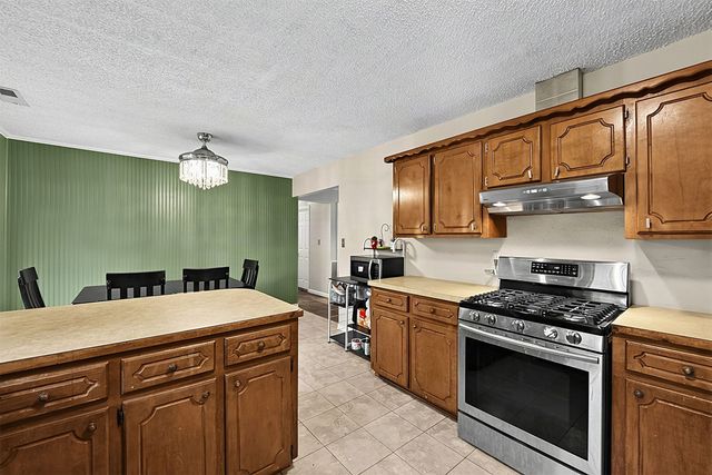 104 N Wortman Place, Claremore, OK 74017