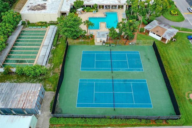 5725 80TH STREET N 404, St Petersburg, FL 33709