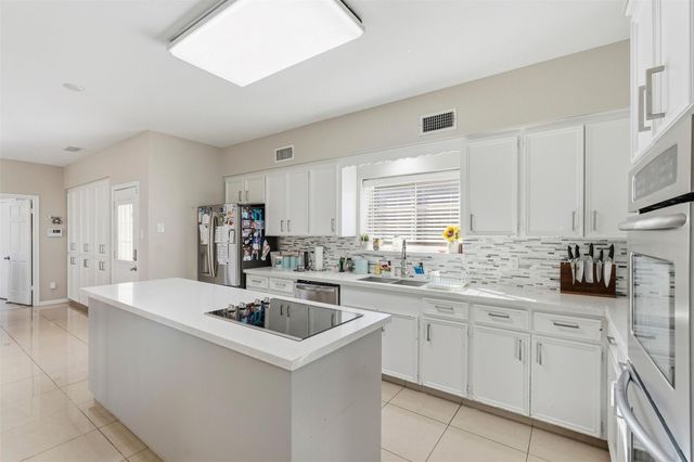 7927 Wolfield Lane, Houston, TX 77071