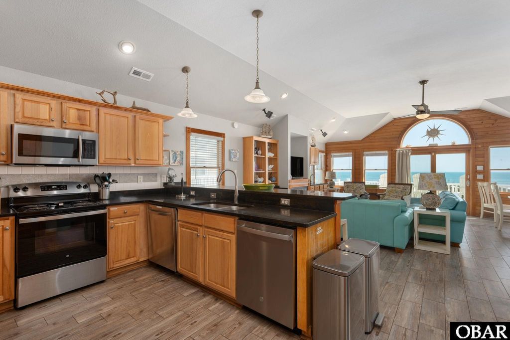 Image 9 of property listing at 6919 S Virginia Dare Trail Lot 10, Nags Head, NC 27959