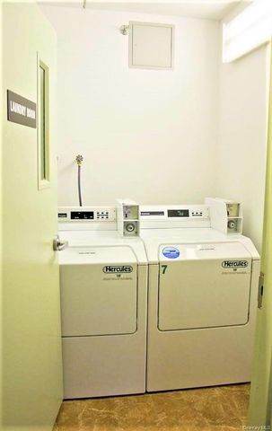 88-20 Parsons Boulevard 3A, Jamaica, NY 11432
