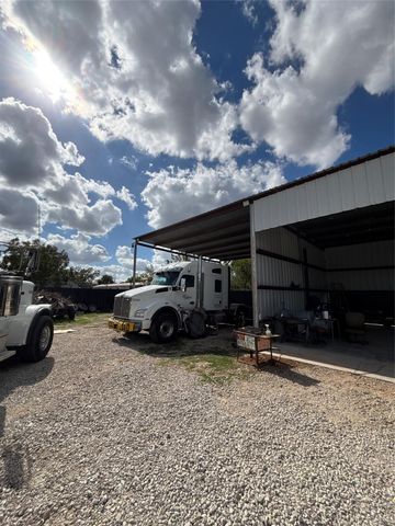 5715 & 5721 Spindle Drive, Houston, TX 77086