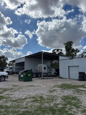 5715 & 5721 Spindle Drive, Houston, TX 77086