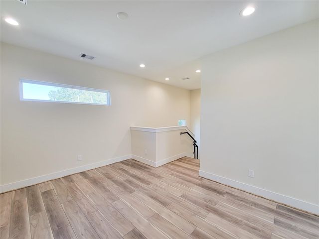 5931 Beall Street B, Houston, TX 77091