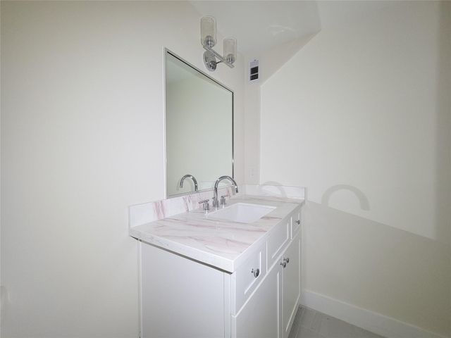 5931 Beall Street B, Houston, TX 77091