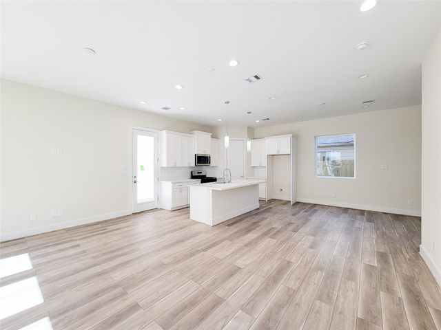 5931 Beall Street B, Houston, TX 77091