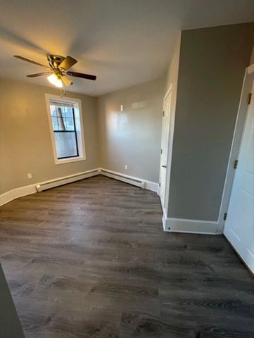 38 Boston St 11, Salem, MA 01970
