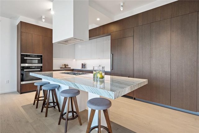 1211 W Riverside DR 7A, Austin, TX 78704