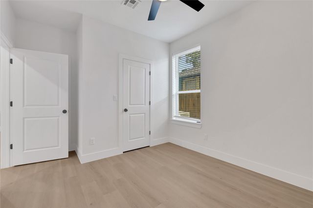 2619 Delafield St Street 4, Houston, TX 77023