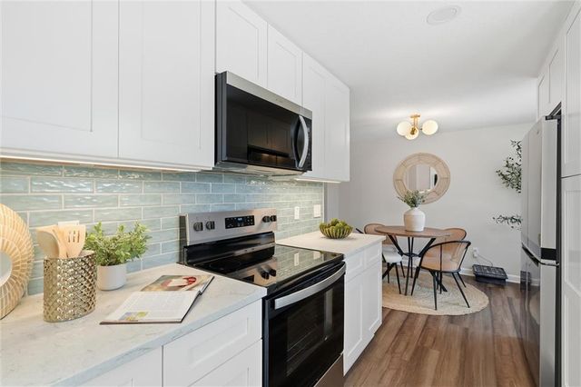 1321 E 76th Street, Kansas City, MO 64131