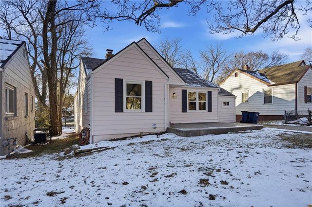 1321 E 76th Street, Kansas City, MO 64131