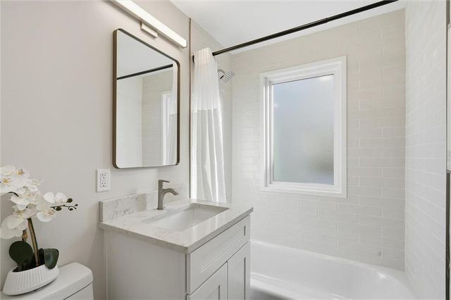 1321 E 76th Street, Kansas City, MO 64131