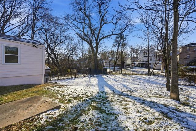 1321 E 76th Street, Kansas City, MO 64131