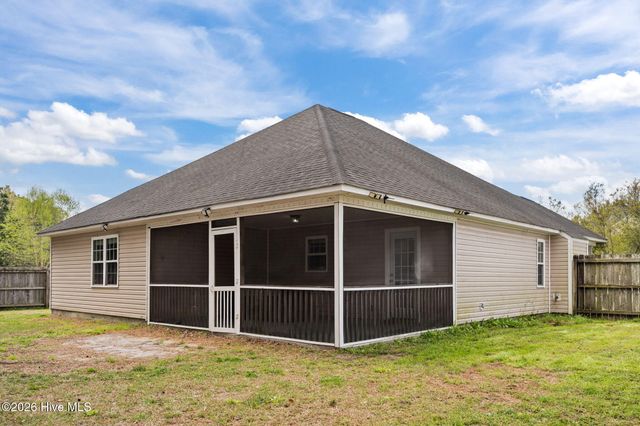 719 Savannah Drive, Jacksonville, NC 28546