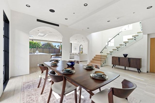 160 N Stanley Drive, Beverly Hills, CA 90211