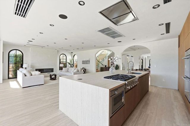 160 N Stanley Drive, Beverly Hills, CA 90211