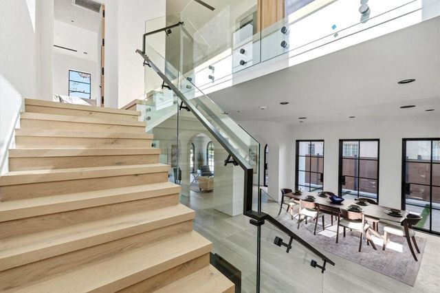 160 N Stanley Drive, Beverly Hills, CA 90211