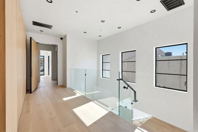 160 N Stanley Drive, Beverly Hills, CA 90211