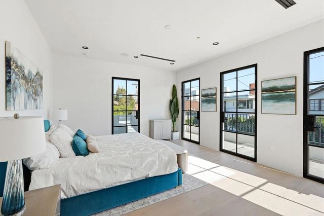 160 N Stanley Drive, Beverly Hills, CA 90211