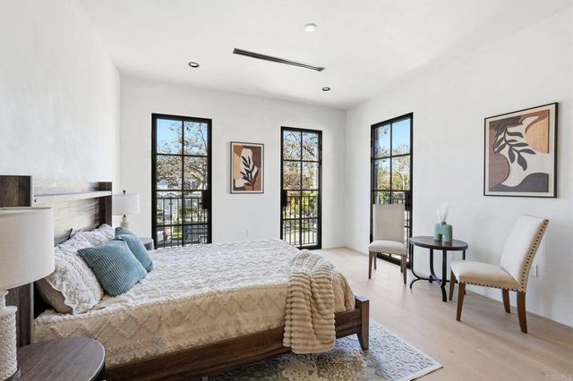 160 N Stanley Drive, Beverly Hills, CA 90211