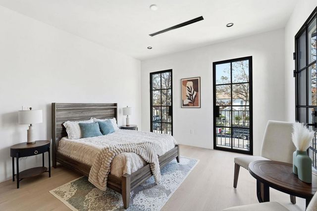 160 N Stanley Drive, Beverly Hills, CA 90211