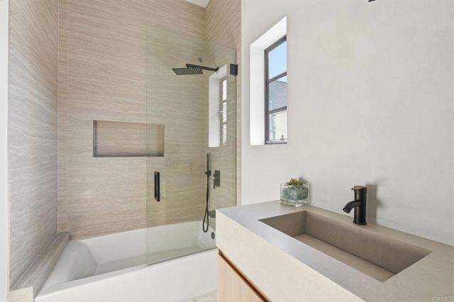 160 N Stanley Drive, Beverly Hills, CA 90211