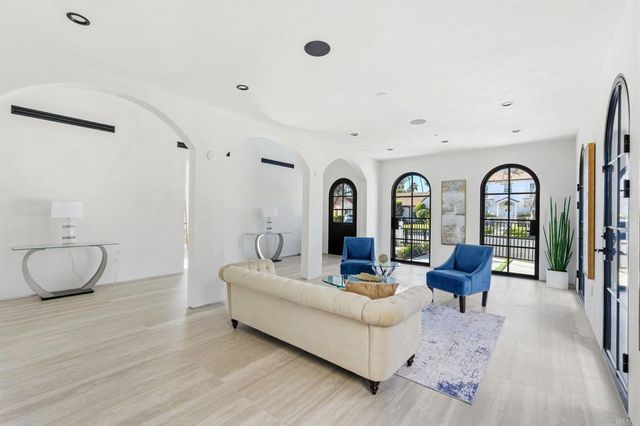160 N Stanley Drive, Beverly Hills, CA 90211