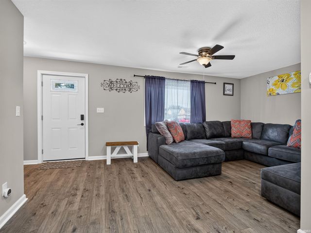 514 W King Street, Garrett, IN 46738