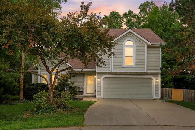15358 RILEY Street, Overland Park, KS 66223