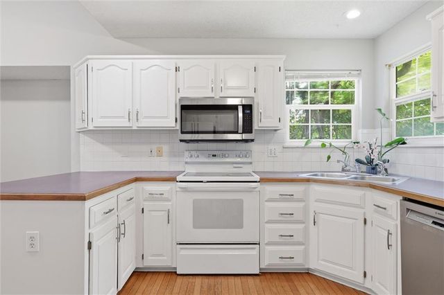 15358 RILEY Street, Overland Park, KS 66223